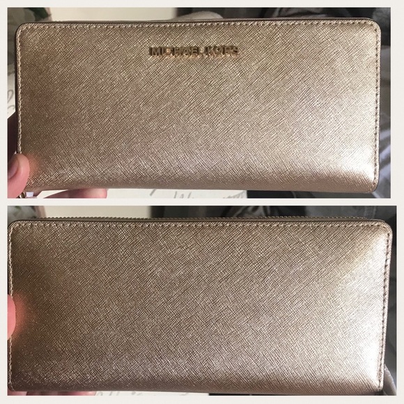 ✨MICHAEL KORS✨LAST 1 Shimmery Gold Wallet/Wristlet - Picture 3 of 8